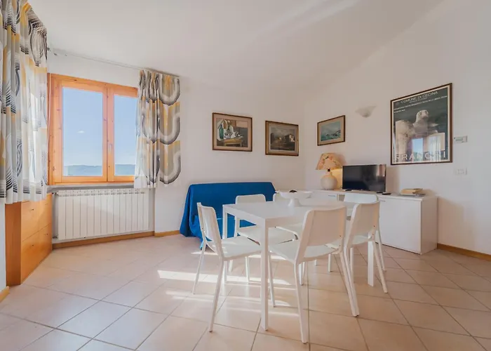 アパート Norsi カポリーヴェリ